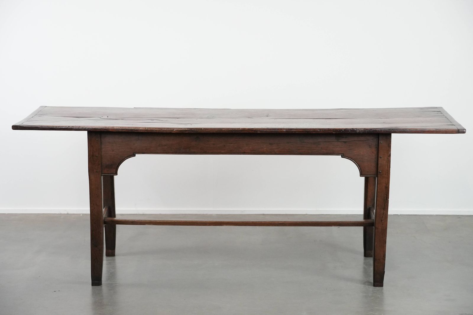 Unique Antique Rural English Oak Dining Table From The Early 18th Century For 4 To 6 People With Beautiful Details And A Beautiful Patina photo 2651.0