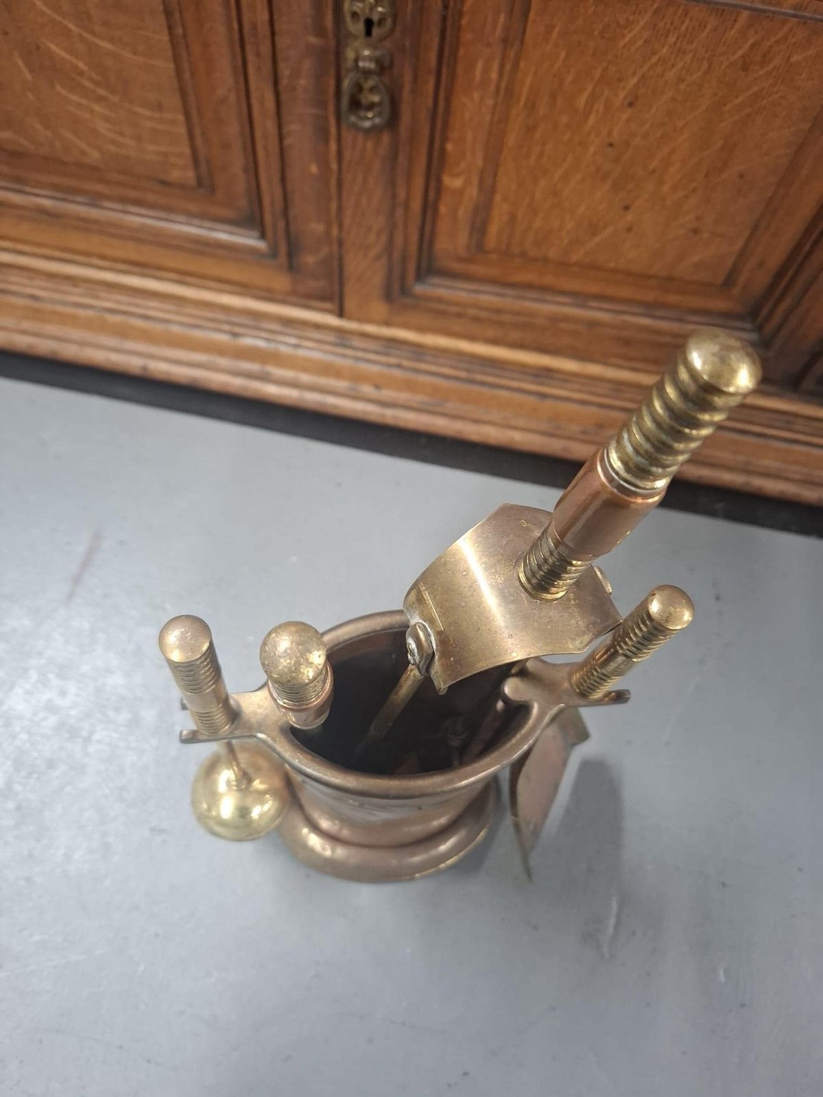 Edwardian Brass And Copper Fire Companion Set photo vinterior