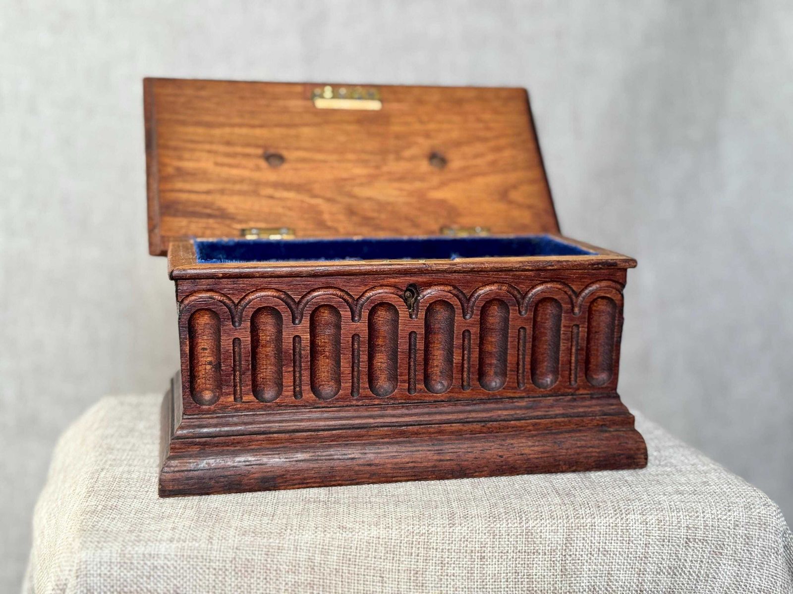 photo vinterior Antique Carved Wooden Jewellery Chest With Key | Gothic Revival Trinket Box | Large Decorative Wood Box | Architectural Carved Detail