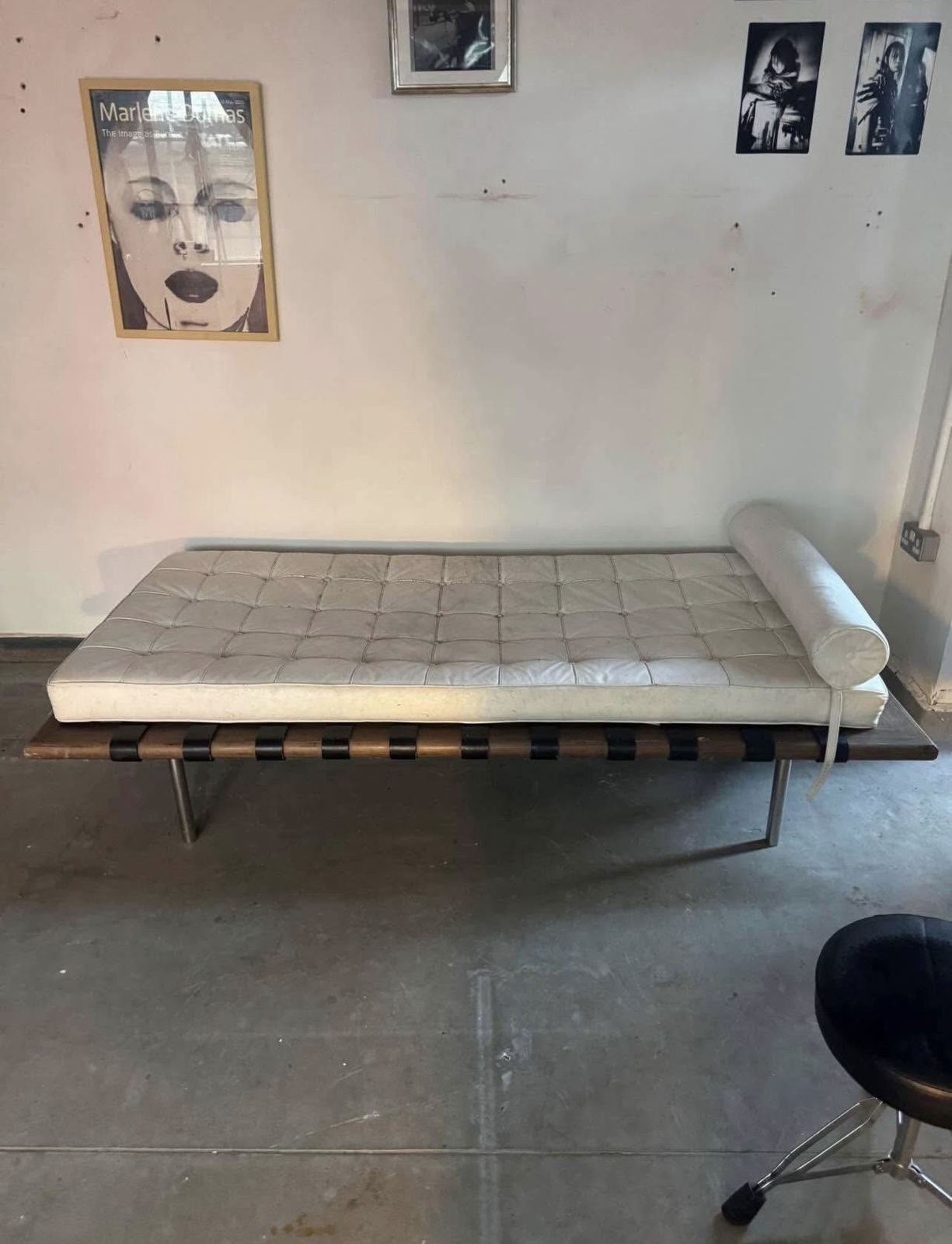 Mies Van Der Rohe White Leather Barcelona Day Bed Daybed Bauhaus Black Straps photo Furniture