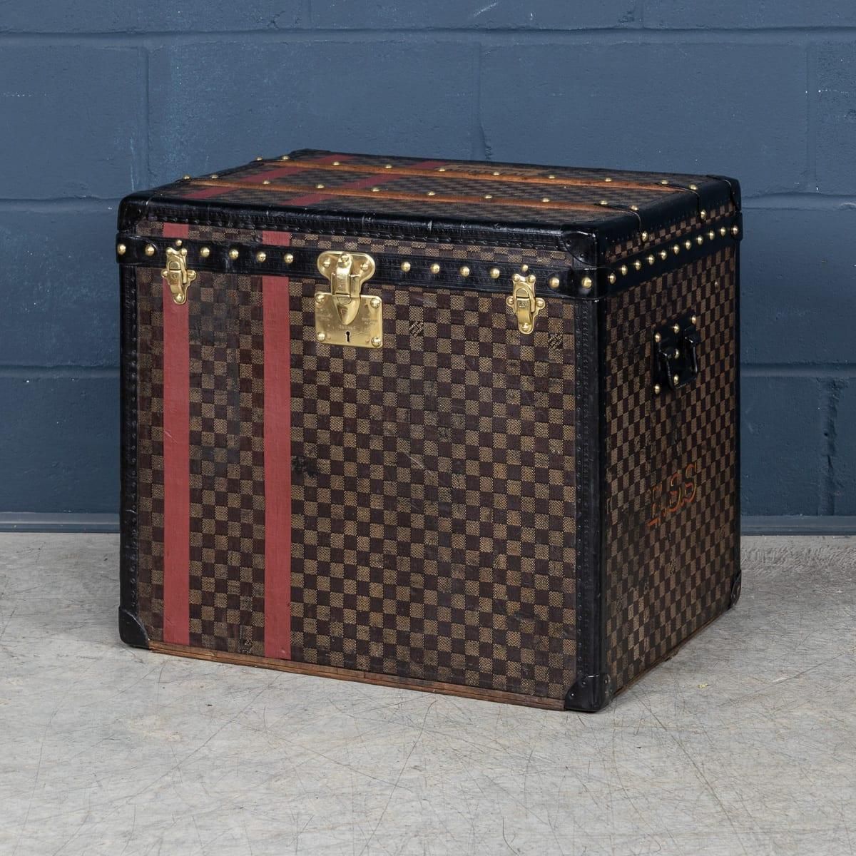 Louis Vuitton Hat Trunk, Damier Canvas & Black Leather, France, 1920 photo furniture