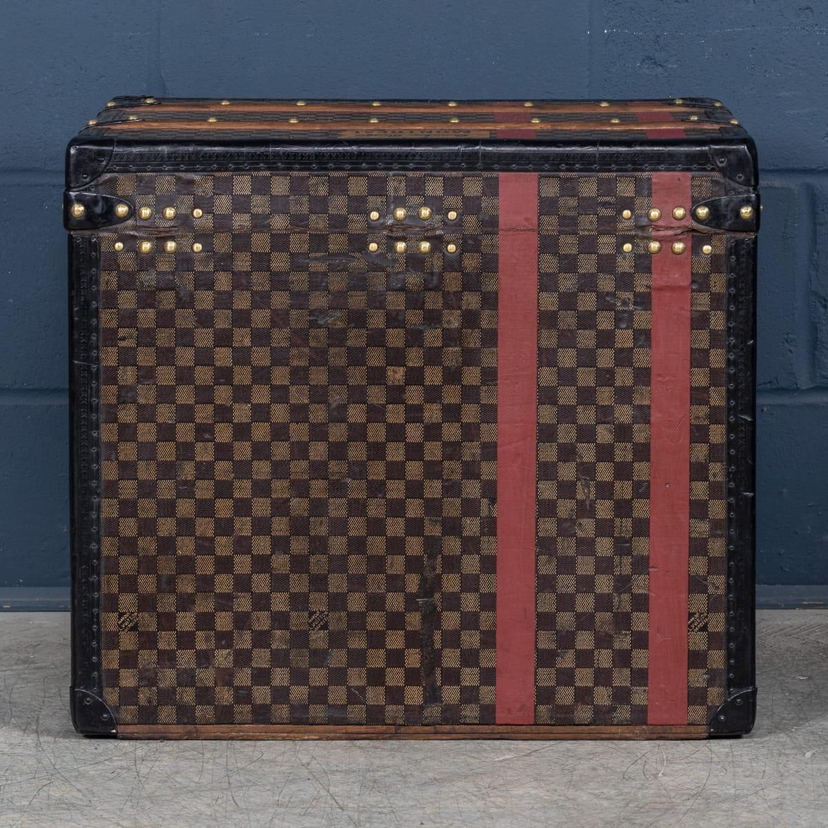 Louis Vuitton Hat Trunk, Damier Canvas & Black Leather, France, 1920 photo vinterior