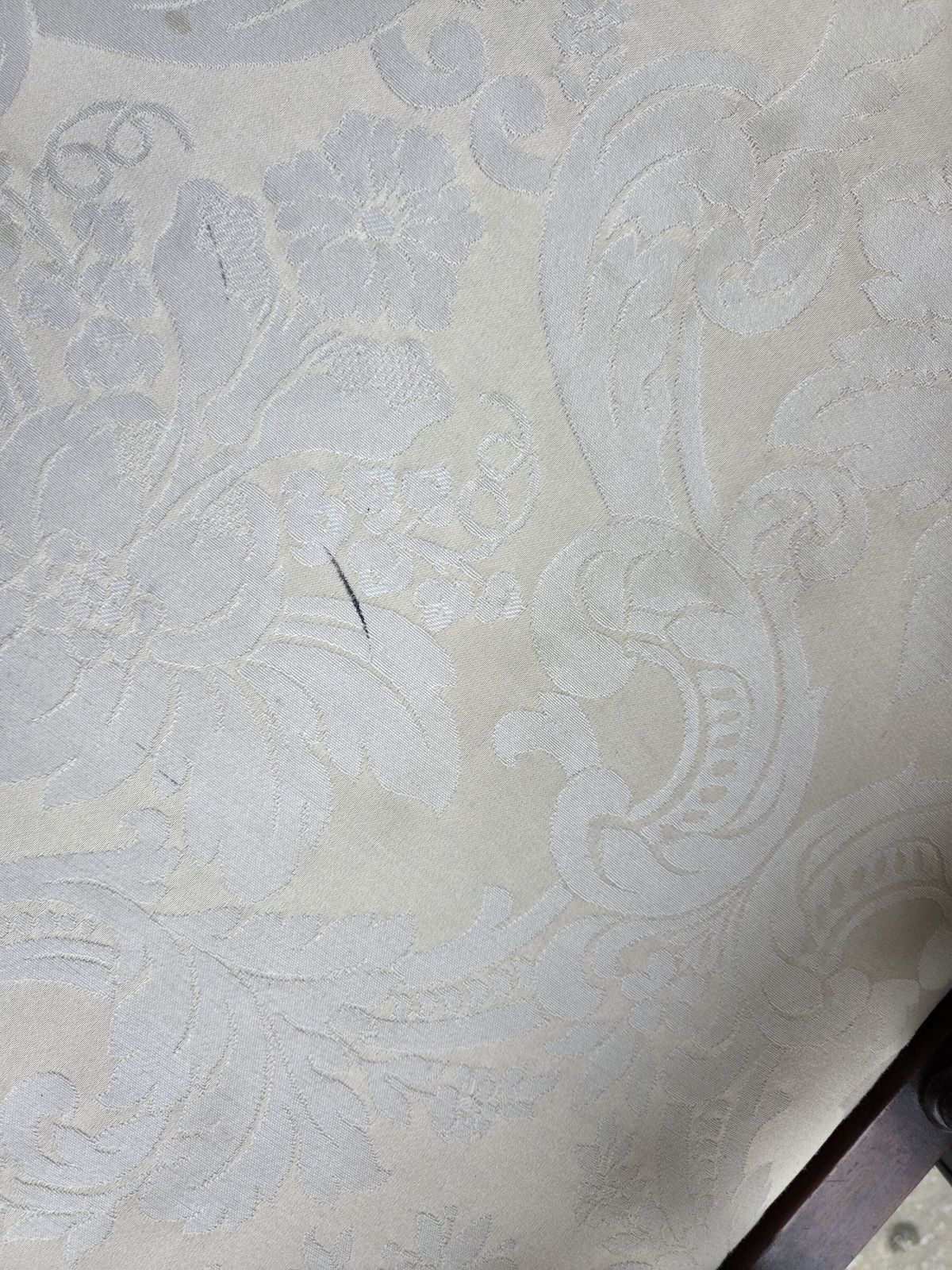Edwardian Chaise Lounge With Cream Damask Fabric photo for sale