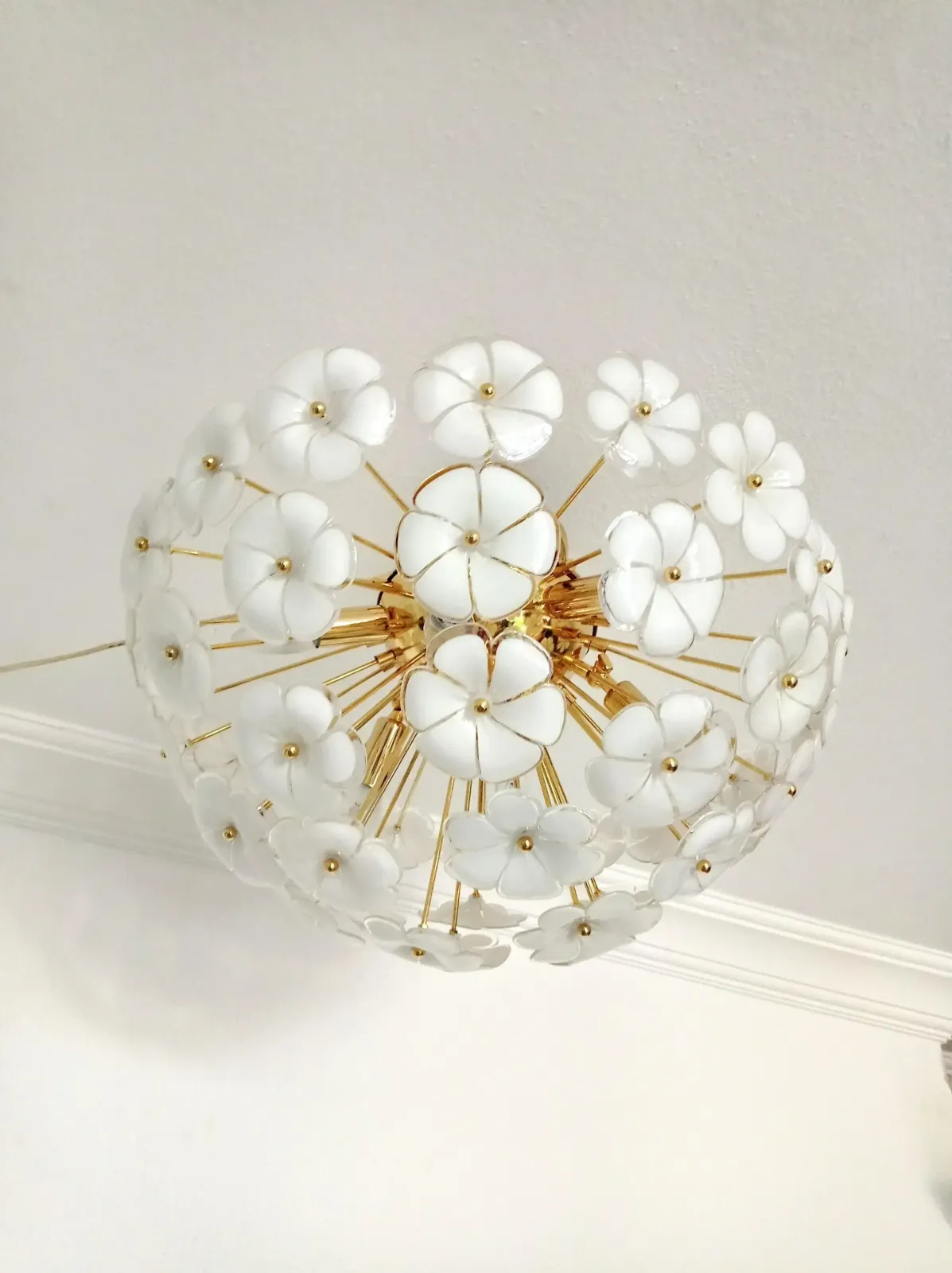 1980s Murano White Sputnik Calla Lily Light Chandelier photo furniture