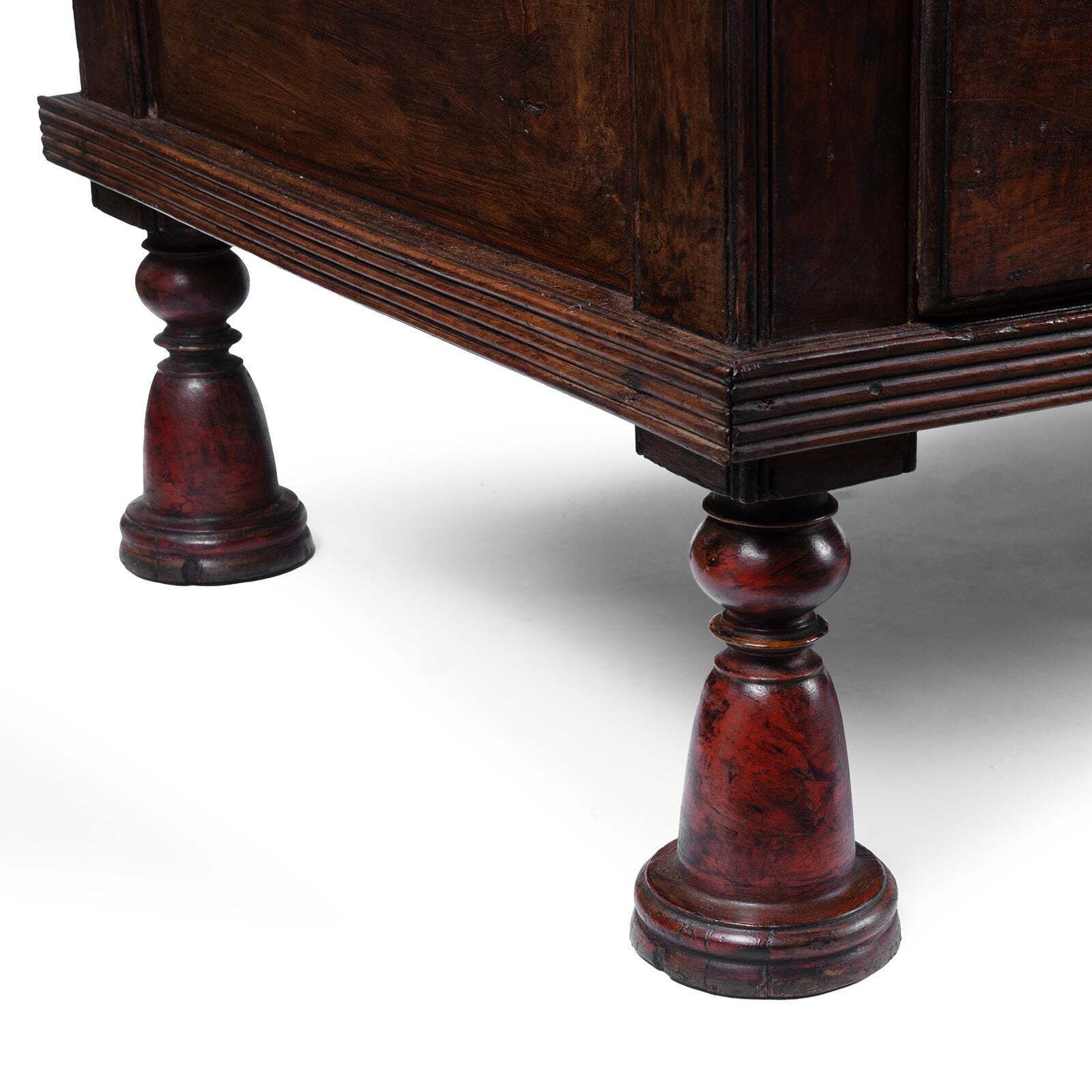photo furniture Bohra Takhat From Gujarat With Lacquered Legs   19th Century
