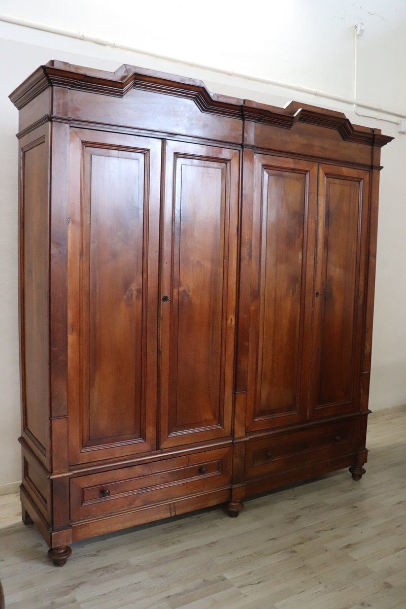 Large Antique 19th Century 4 Door Wardrobe In Walnut photo vinterior