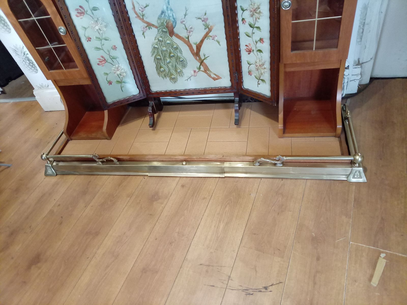 Fire Fender: Beautiful Adjustable Antique Style. Free Delivery! Ref 5371