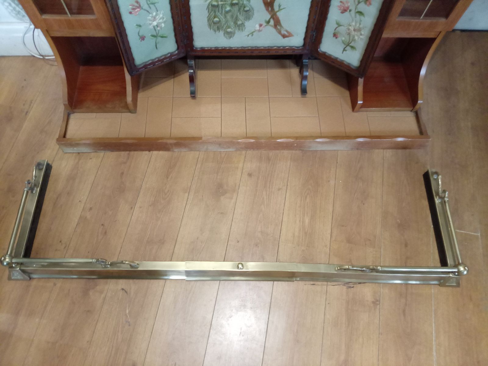 Fire Fender: Beautiful Adjustable Antique Style. Free Delivery! Ref 5371 photo vinterior