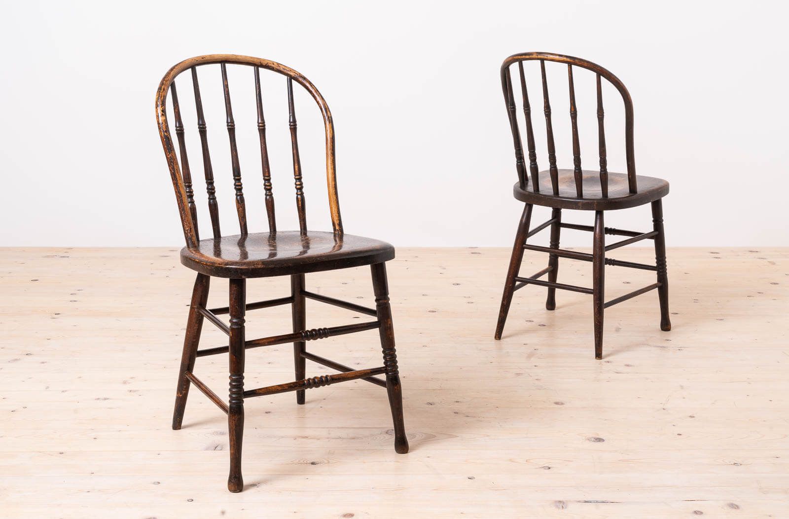 Set Of 4 Countryside Style Dining Chairs, Spindle Back, Rustic Character, Early 20th Century photo Furniture