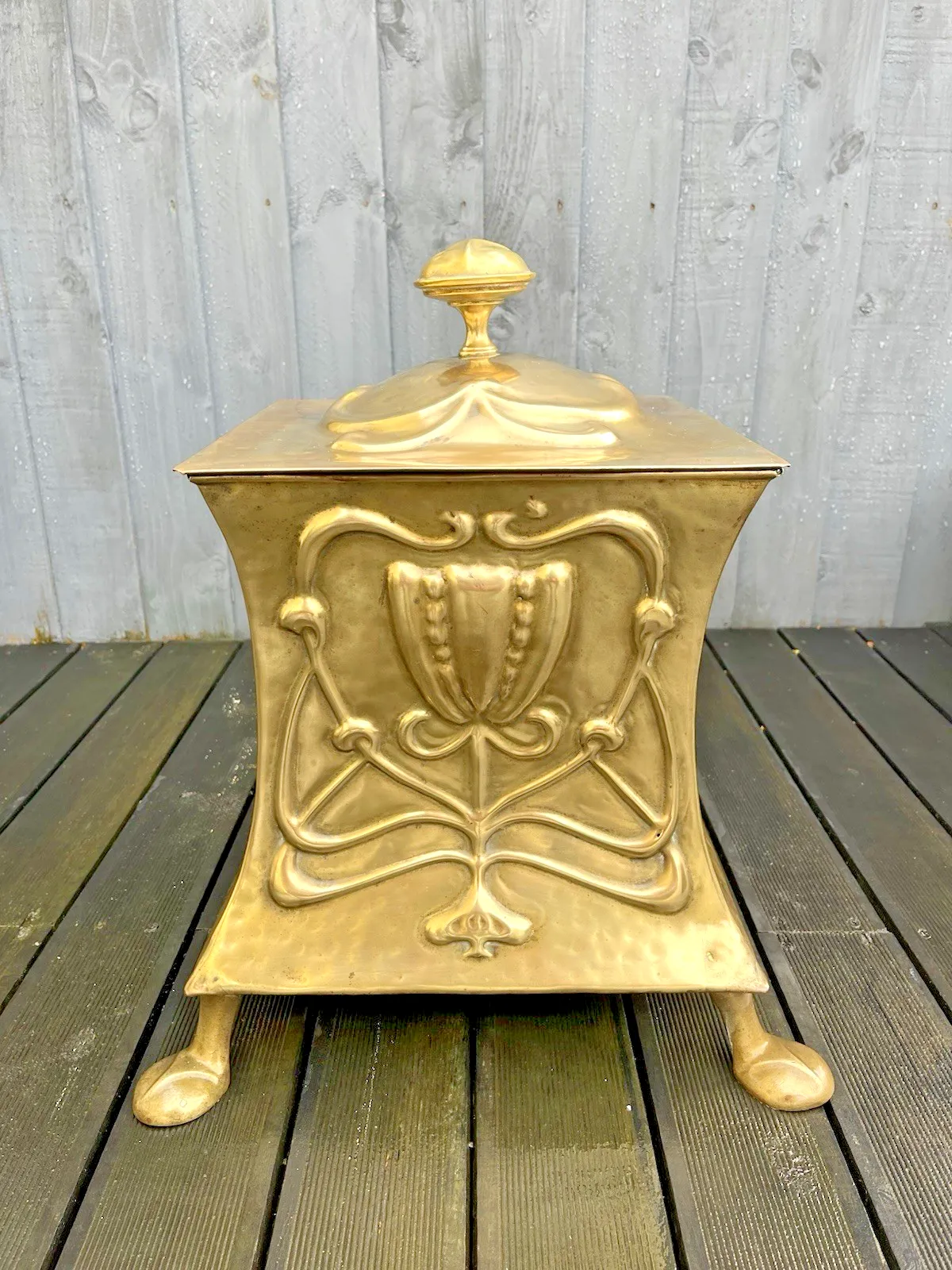 Antique Art Nouveau Floral Brass Beaten Riveted Coal Box Scuttle Bucket Log Bin photo buy