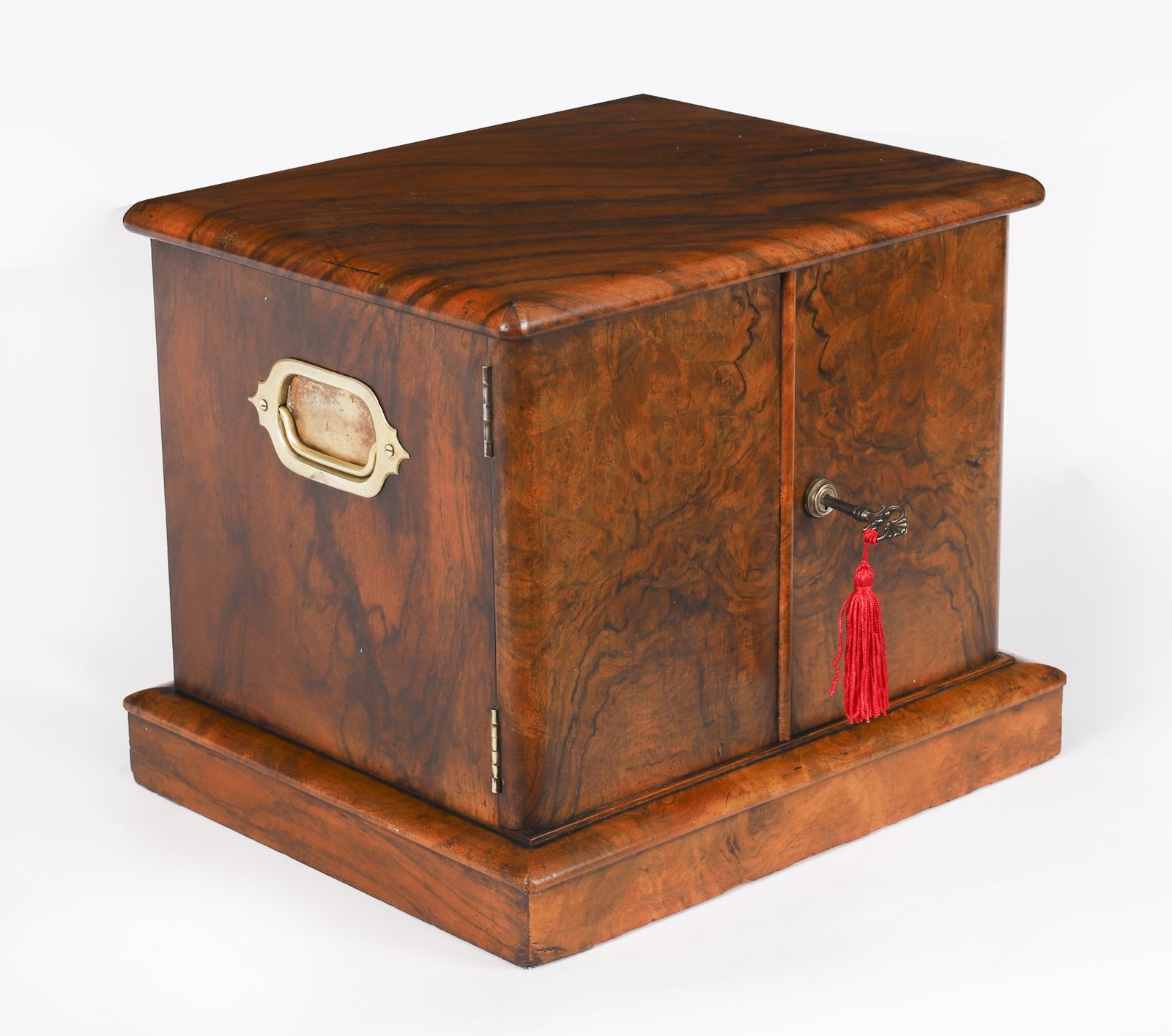 photo vinterior Victorian Burr Walnut Cigar Humidor / Collectors Cabinet C1870 19th C