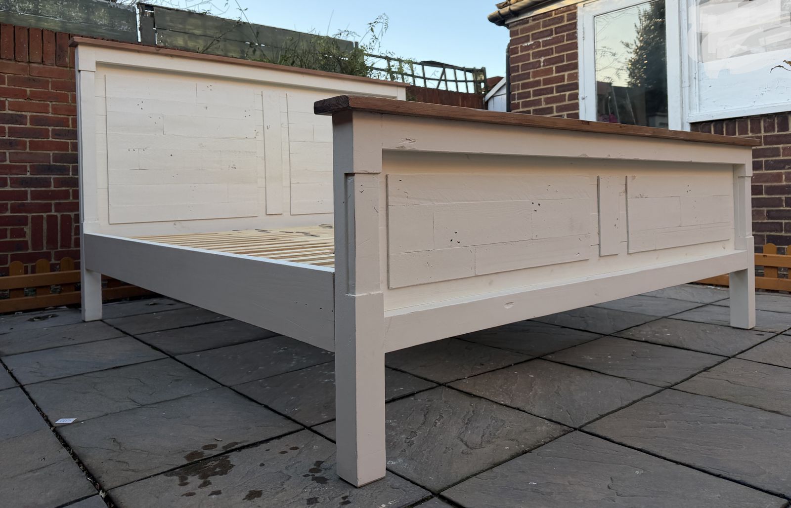 450.0 Pgt Reclaimed Cintra Driftwood Natural & Limestone Finish Super King Bed Frame   Great Condition photo