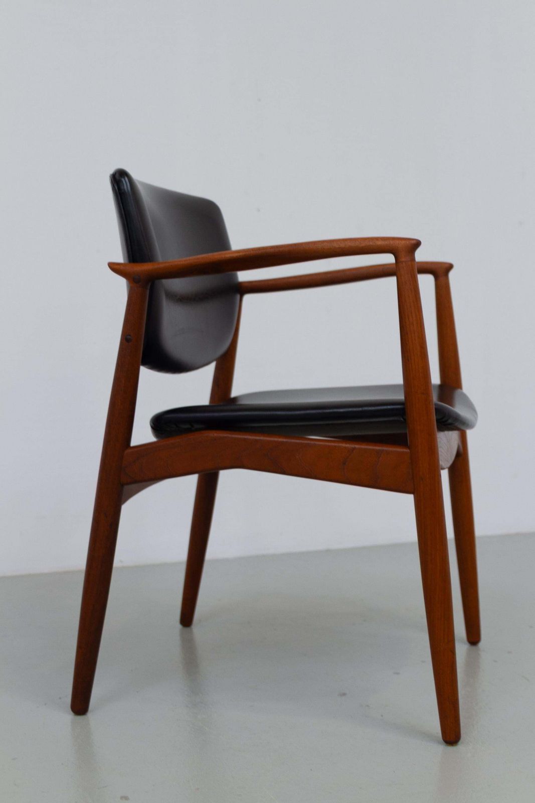 photo vinterior Danish Teak Captain's Chair By Erik Buch For ørum, 1960s.
