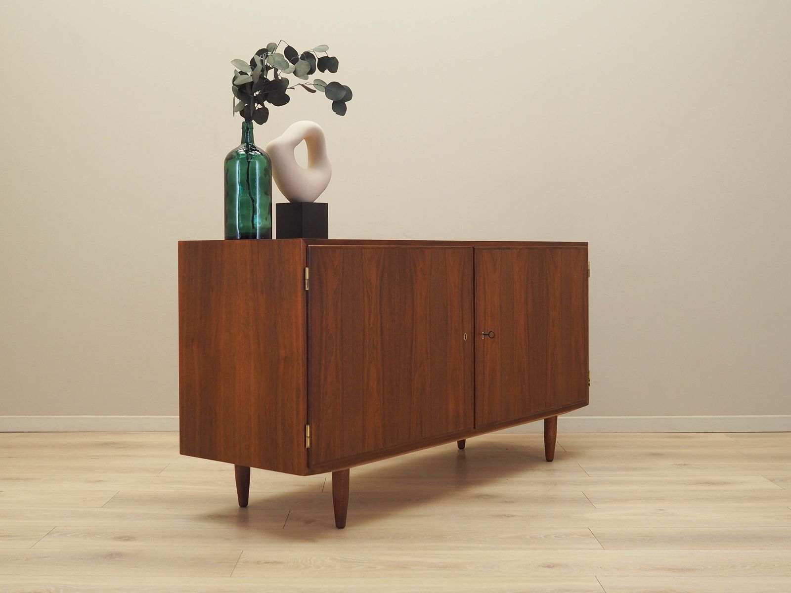 Walnoot Kast, Deens Design, Jaren 1970, Ontwerper: Carlo Jensen, Fabrikant: Hundevad photo 2069.0