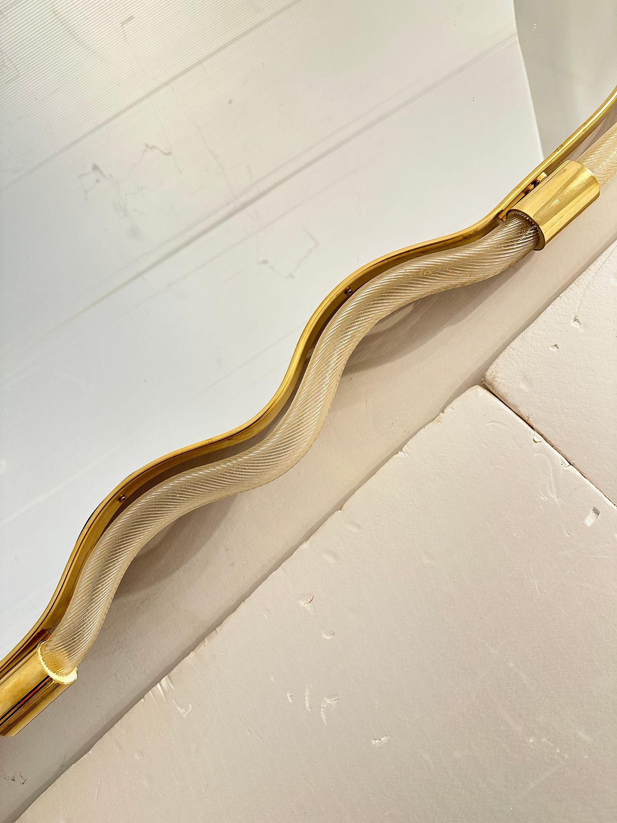 Wave Mirror In Gold “Torchon” Torciglione Murano Glass, Exclusive Design By Simoeng photo Home Decor
