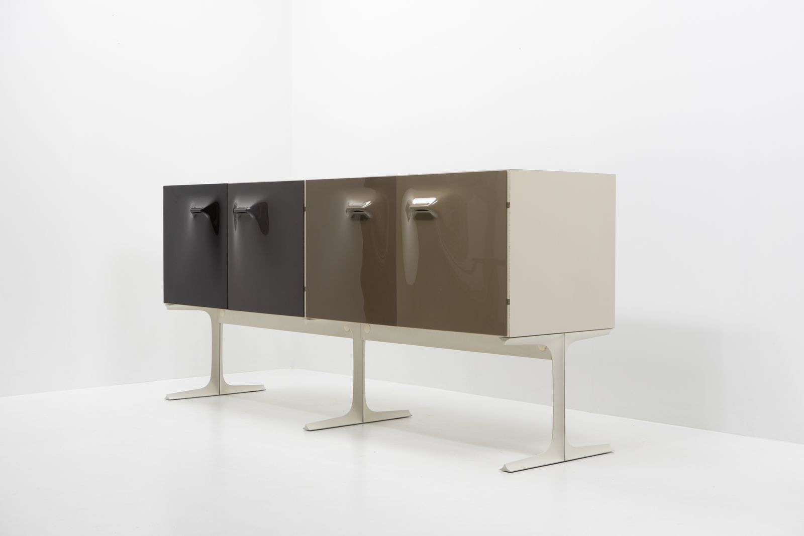 Df 2000 Sideboard, Raymond Loewy For Doubinsky Frères, France, 1960s photo Furniture