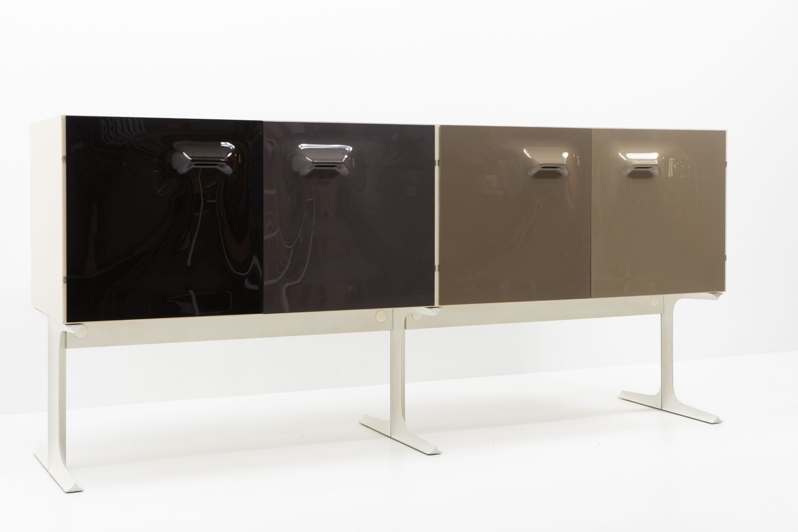 photo furniture Df 2000 Sideboard, Raymond Loewy For Doubinsky Frères, France, 1960s