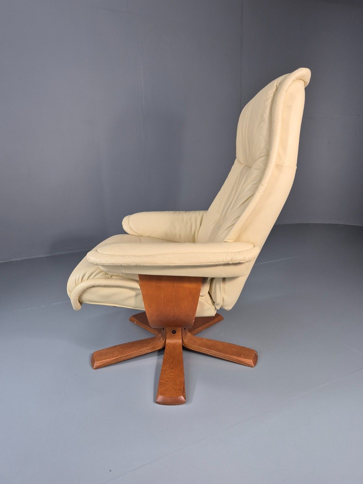 Vintage Danish Swivel Recline Lounge Chair Cream Leather 1990s  Eb11400 Mswi photo vintage