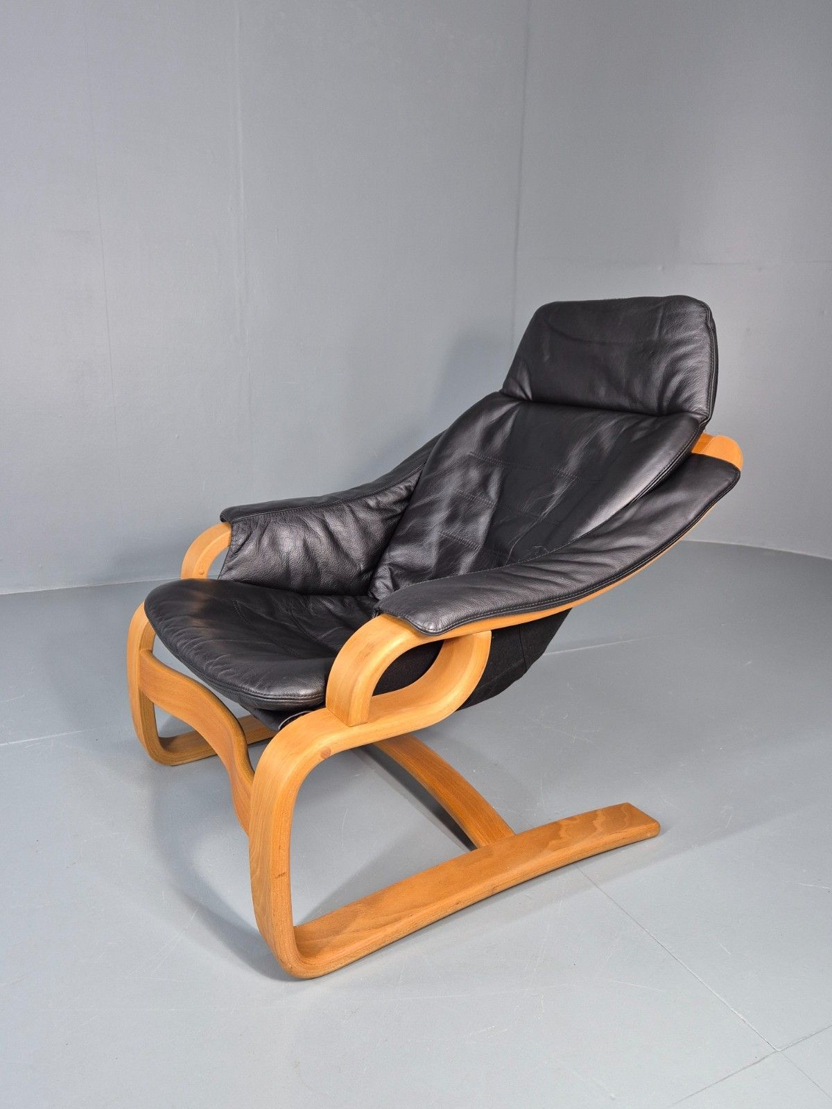 Skippers Apollo Leather Lounge Chair Bentwood Frame 1980s Retro Mcm Eb11290 Mben