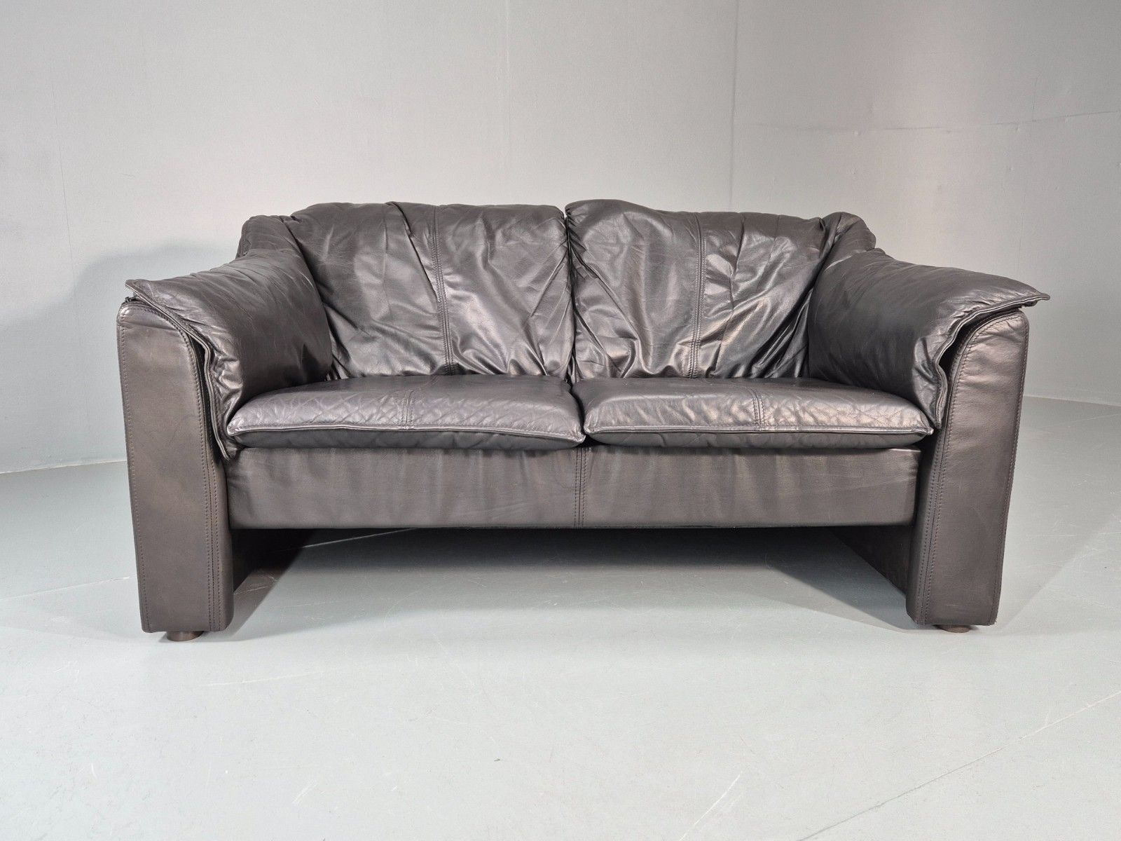 Vintage Thams Two Seater Sofa Black Leather 1980s Retro  Eb11254 M2ss photo furniture