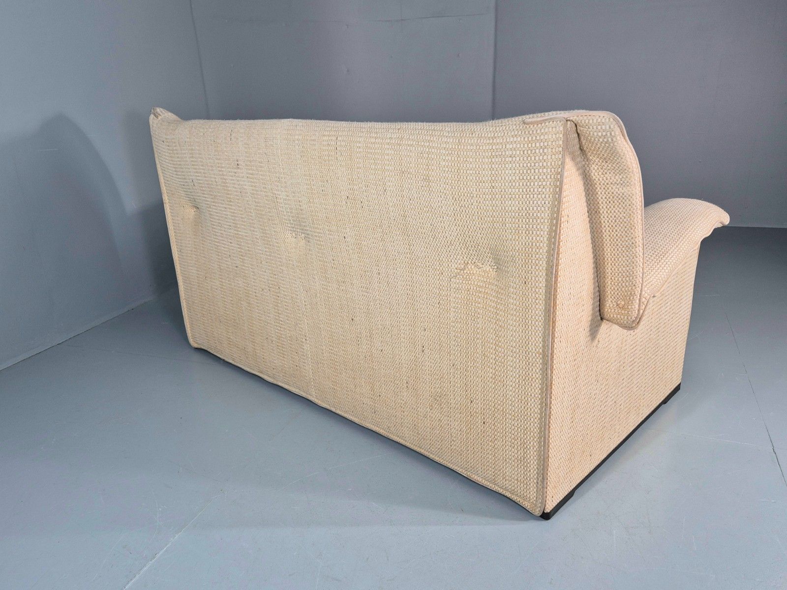 photo vintage Afra And Tobia Scarpa For B And B Italia Two Seater  Lauriana 80s Eb11007 M2ss