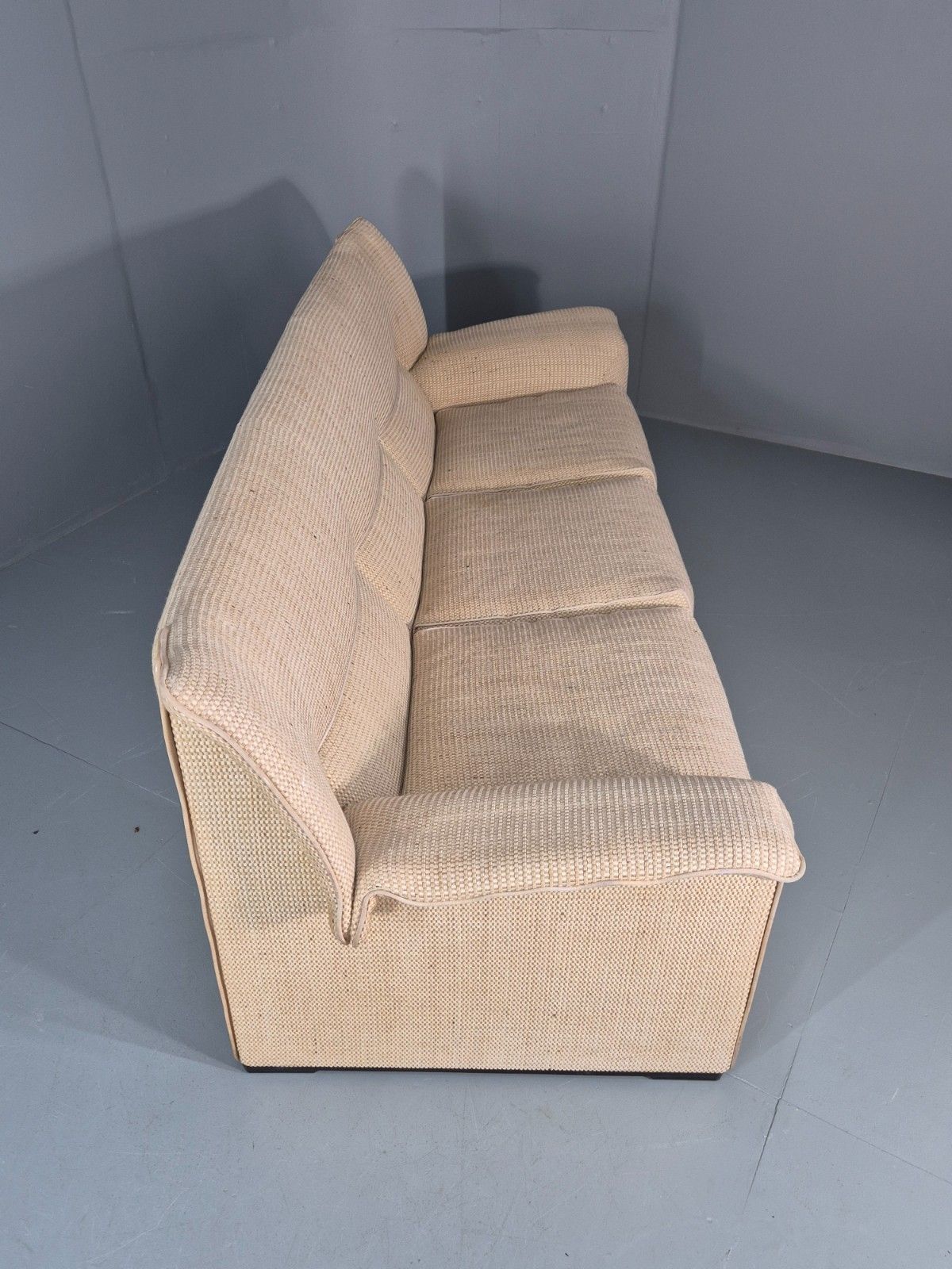photo vintage Afra And Tobia Scarpa For B And B Italia Three Seater Lauriana 80s Eb11005 V3ss