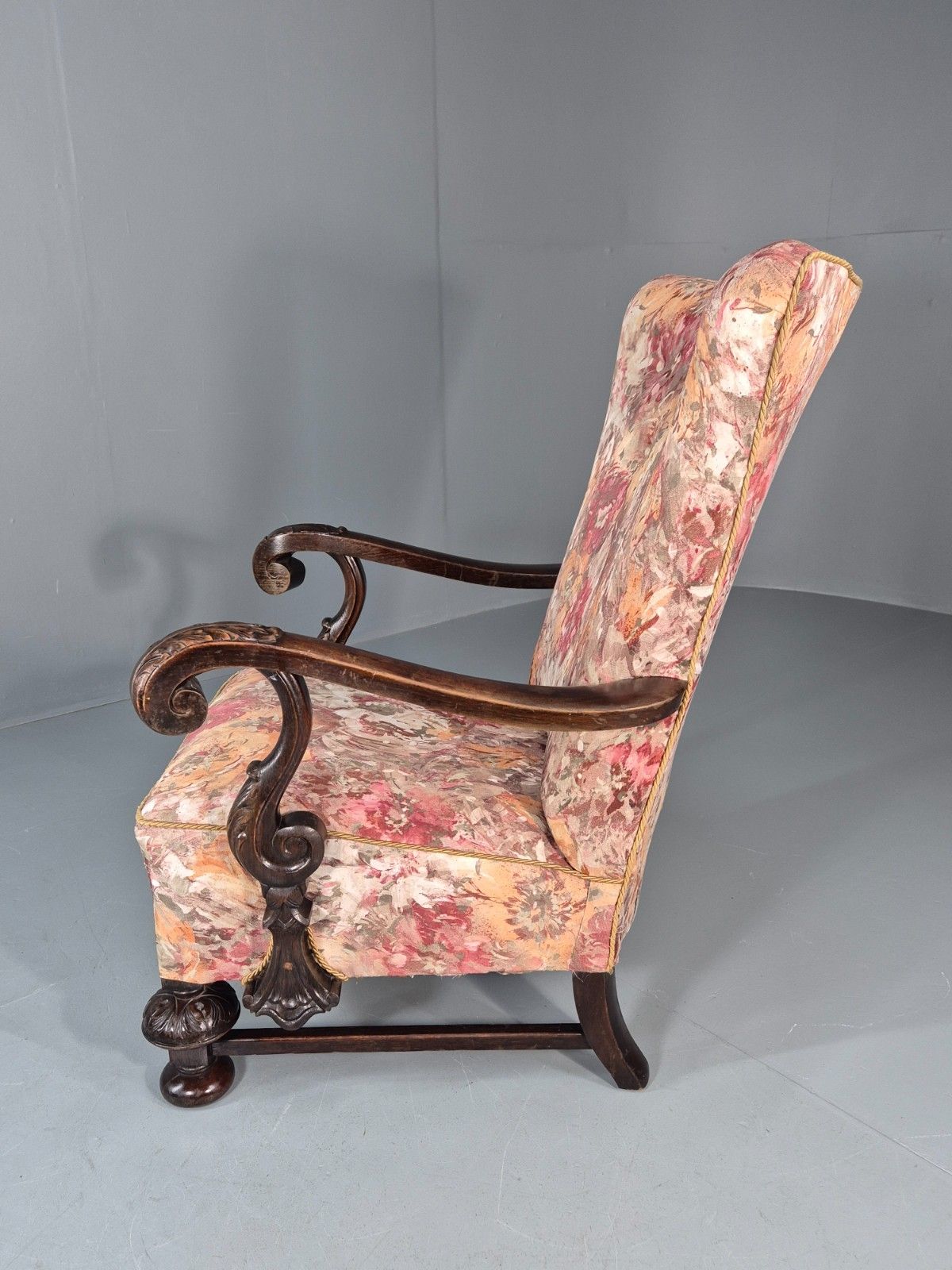 photo buy Vintage Carved Oak Chair Floral Fabric 1940s Traditional Curved Eb10752 Vcar