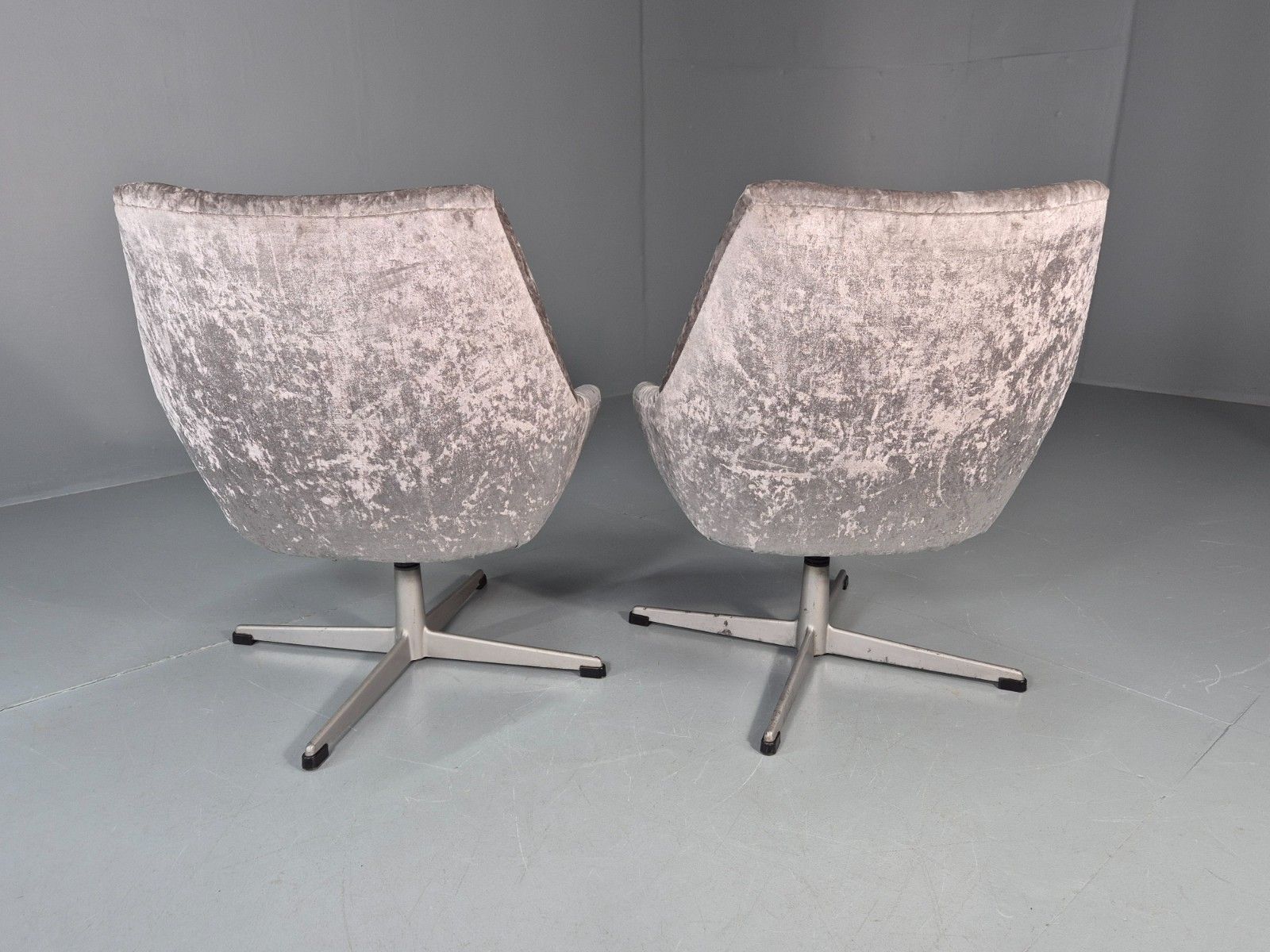 2 Swedish Swivel Chairs 1960s Retro Silver Blue Velvet Upholstery  Eb10723 Mnor photo vinterior