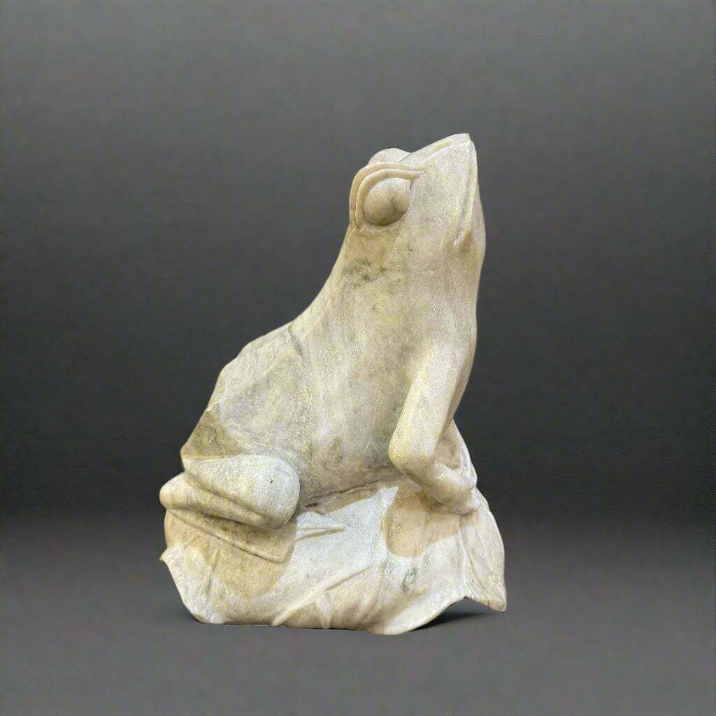 Oriental Figure Of A Frog In Green And White Marble