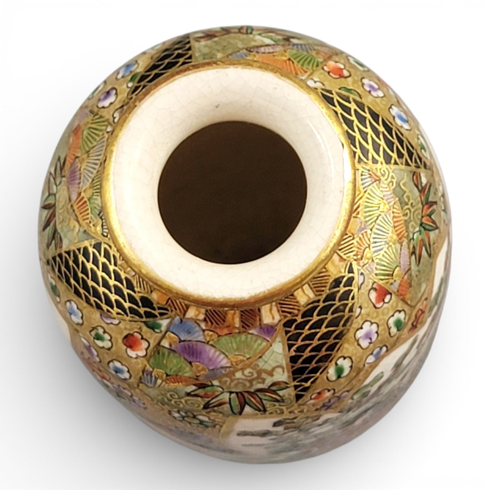 Meiji Period Satsuma Vase With Family And Tea Utensils, Fine Gilding photo vinterior