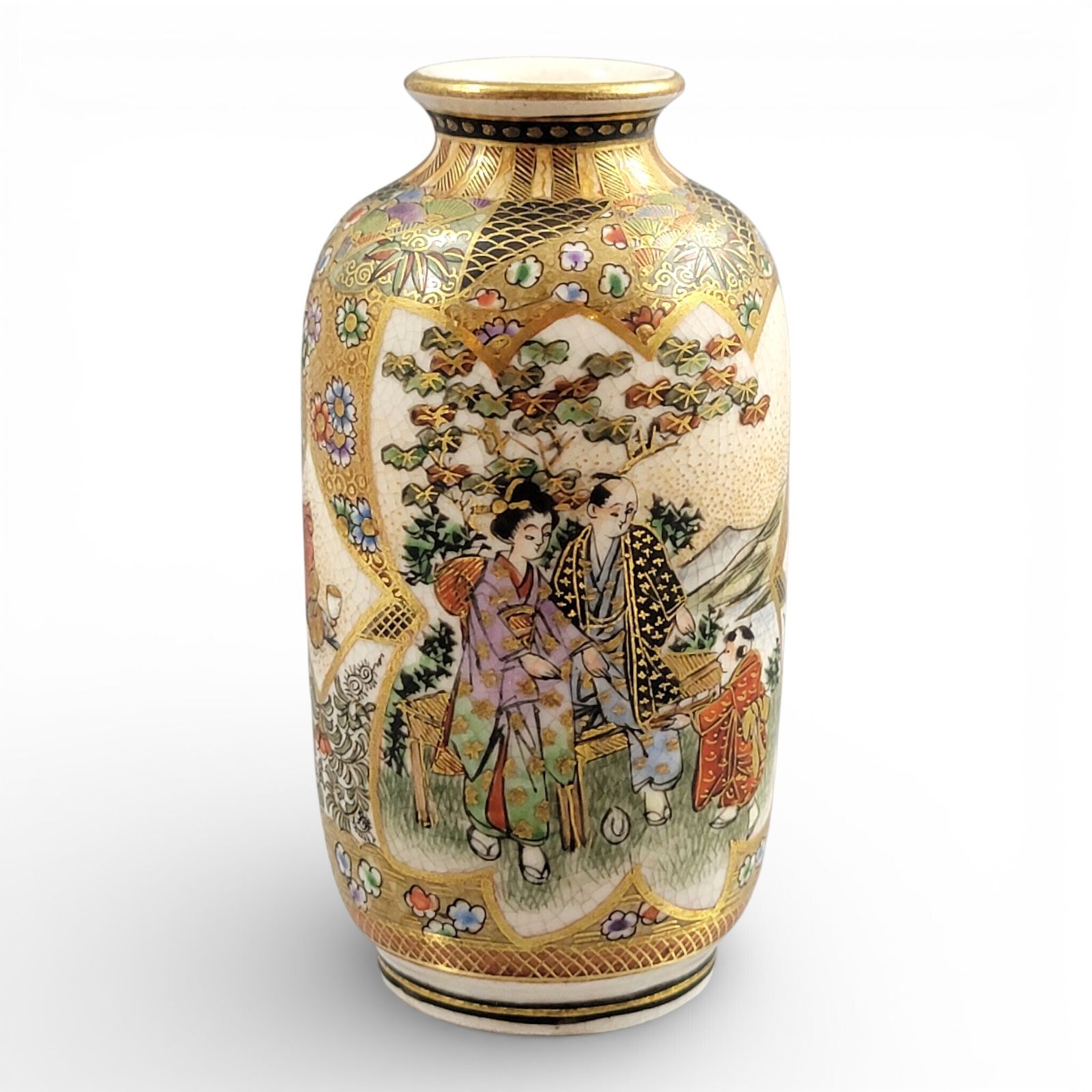Meiji Period Satsuma Vase With Family And Tea Utensils, Fine Gilding