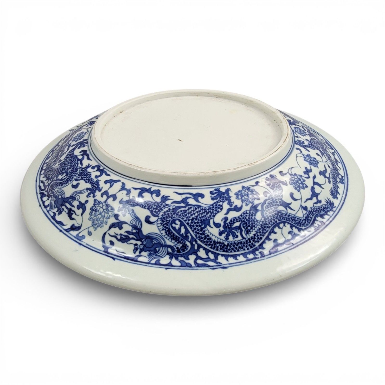 Large Chinese Blue & White Porcelain Dragon Dish Charger, Xuande Mark, 20th C photo vinterior
