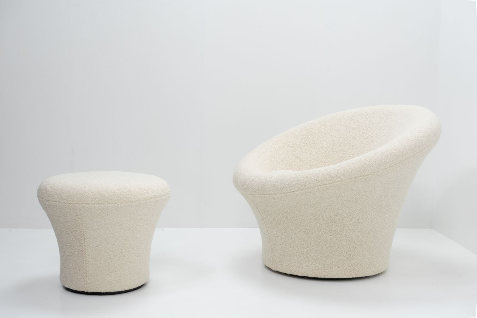 Pierre Paulin For Artifort Mushroom Lounge Chair And Ottoman photo Furniture
