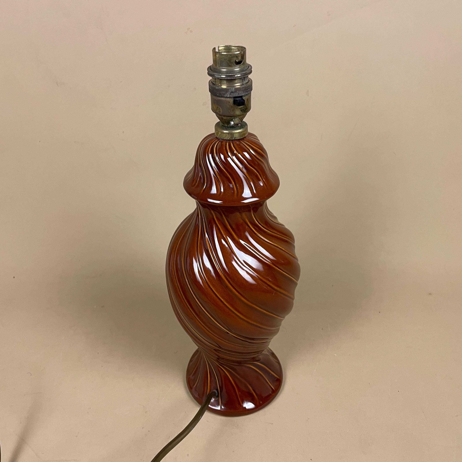 Ceramic Table Lamp Light Brown Twisted Swirl Design Round Retro Glaze Finish C.1970's Porcelain Bedside Baluster Vase Antique Vintage photo vinterior