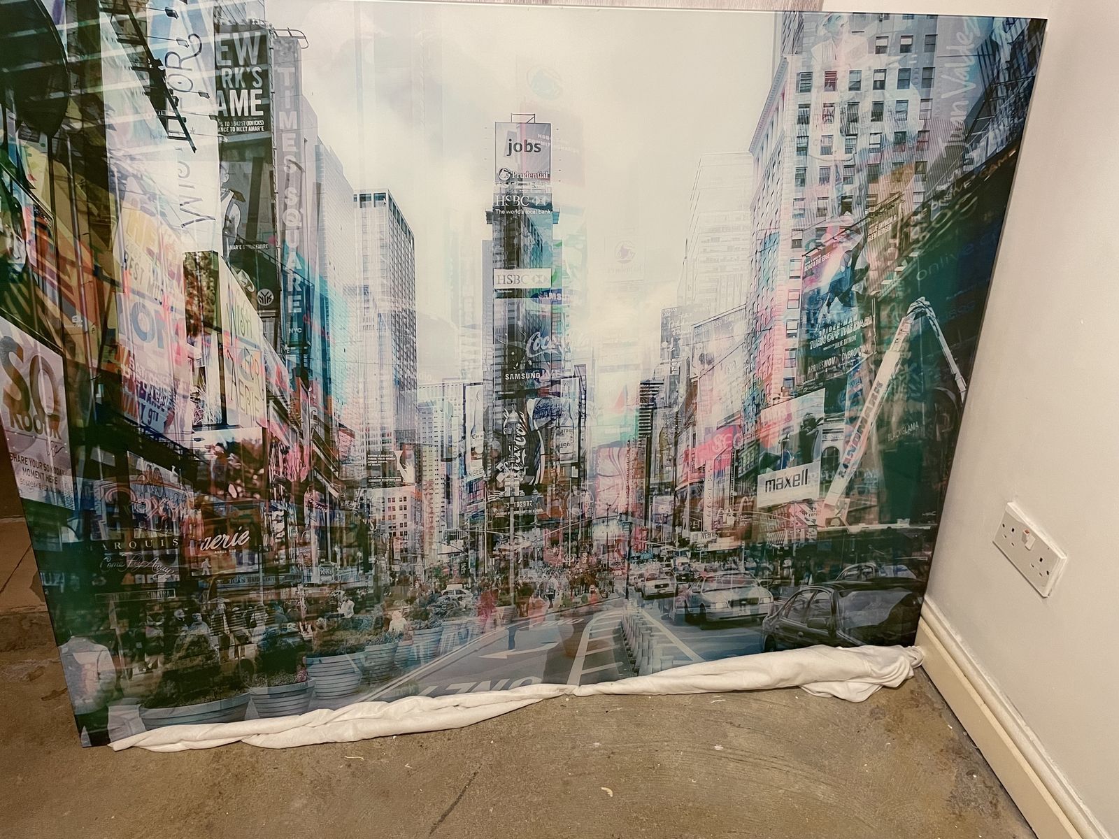 photo for sale Large Contemporary Glass Wall Artwork – Abstract New York City