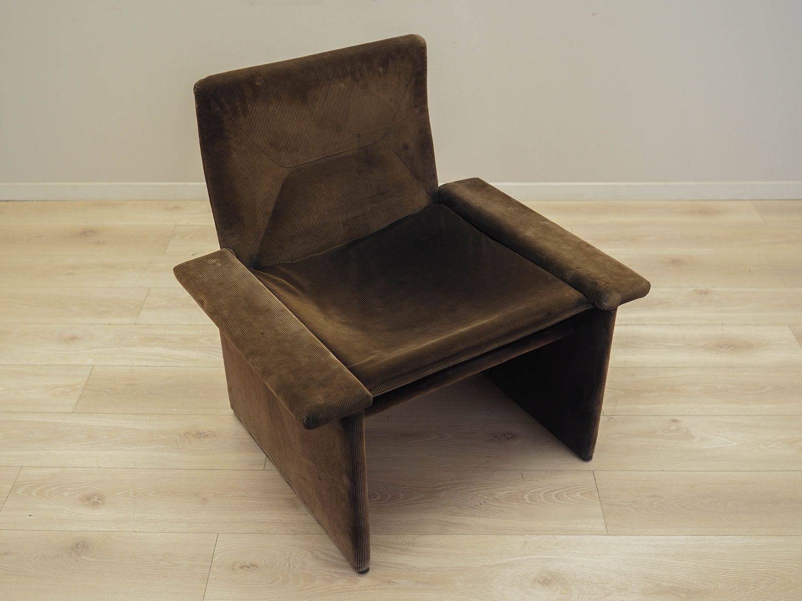 Corduroy Armchair, Italian Design, 1970s, Production: Italy photo furniture