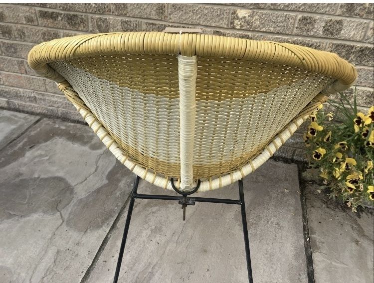 Woven Vinyl 1960s Satellite Sputnik Atomic Cocktail Chair Mustard & White photo vinterior