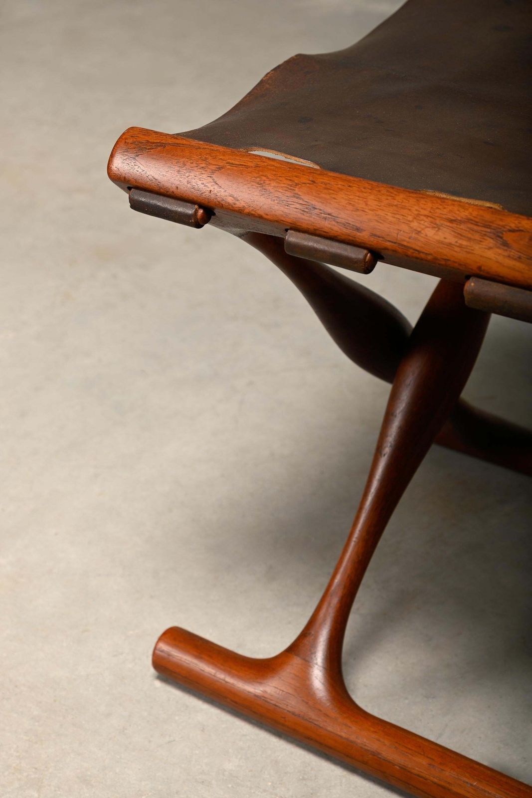 1329.0 Poul Hundevad Ph43 Guldhøj Stool In Teak And Brown Leather Denmark 1960s photo