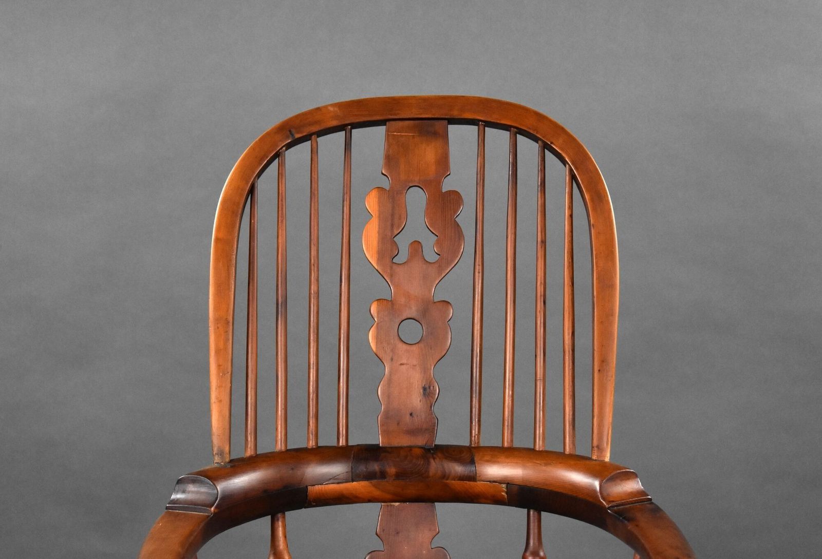 19th Centyr Yew Wood Broad Arm Windsor Chair photo vinterior