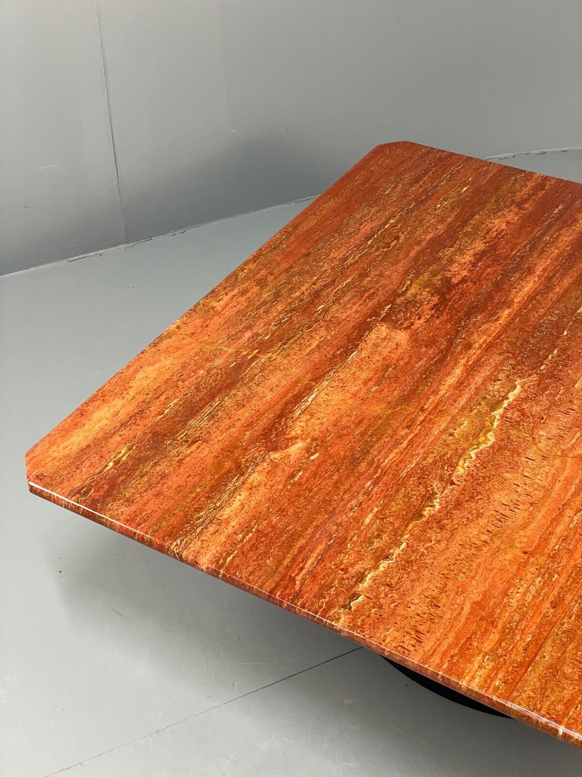 B&B Italia Coffee Table Afra & Tobia Scarpa Post Modern 1970s photo vinterior
