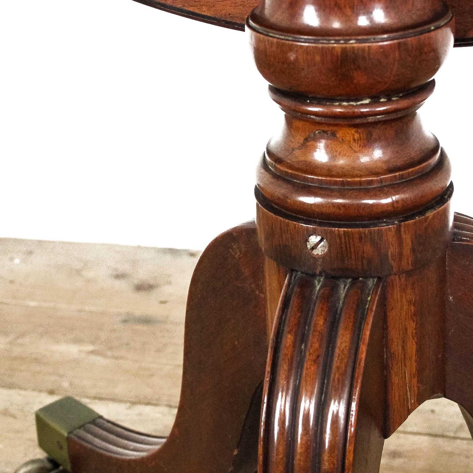 Antique 19th Century Mahogany Tilt Top Pillar Table | Mahogany Table | Tripod Table | Antique Table | Georgian Antiques (M 6559) photo Furniture