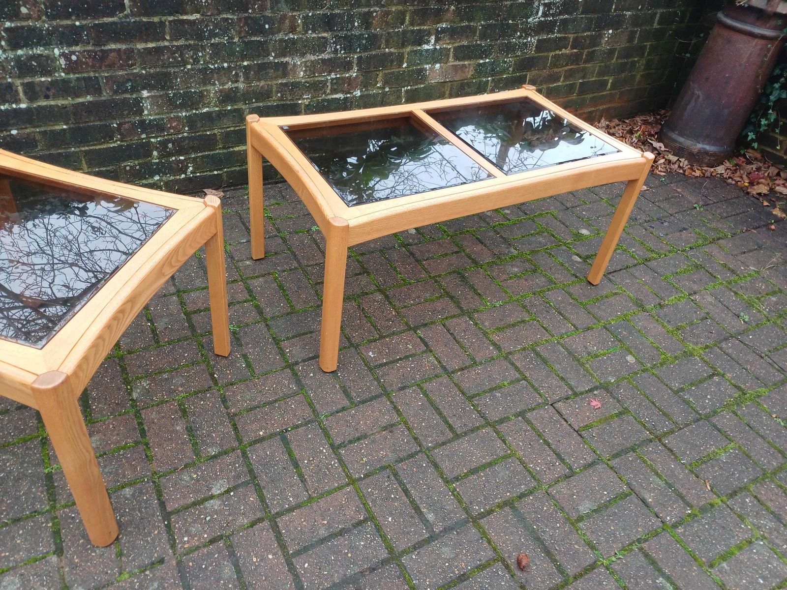 Pair Ercol Windsor Elm Coffee Table & Lamp Table Set Smoky Bevelled Glass British Design Quality Living Room Furniture photo vintage