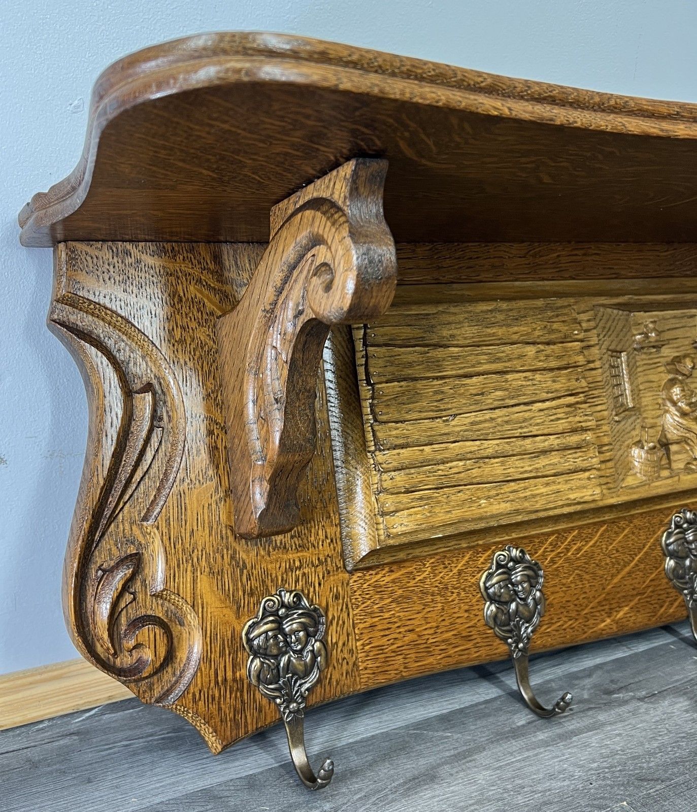 photo furniture French Vintage Style Coat Rack Oak 6 Hooks Ornate Wall Shelf Coat Lot 4692