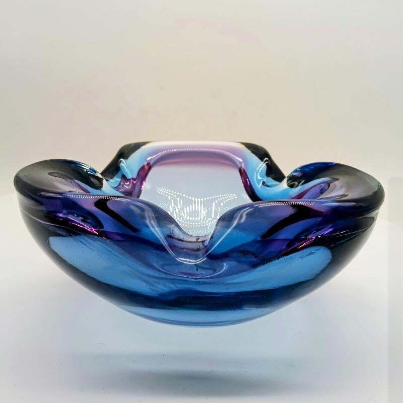 1960s Big Ashtray Or Catch All In Murano Glass By Flavio Poli For Seguso. 16cm. Made In Italy. photo furniture