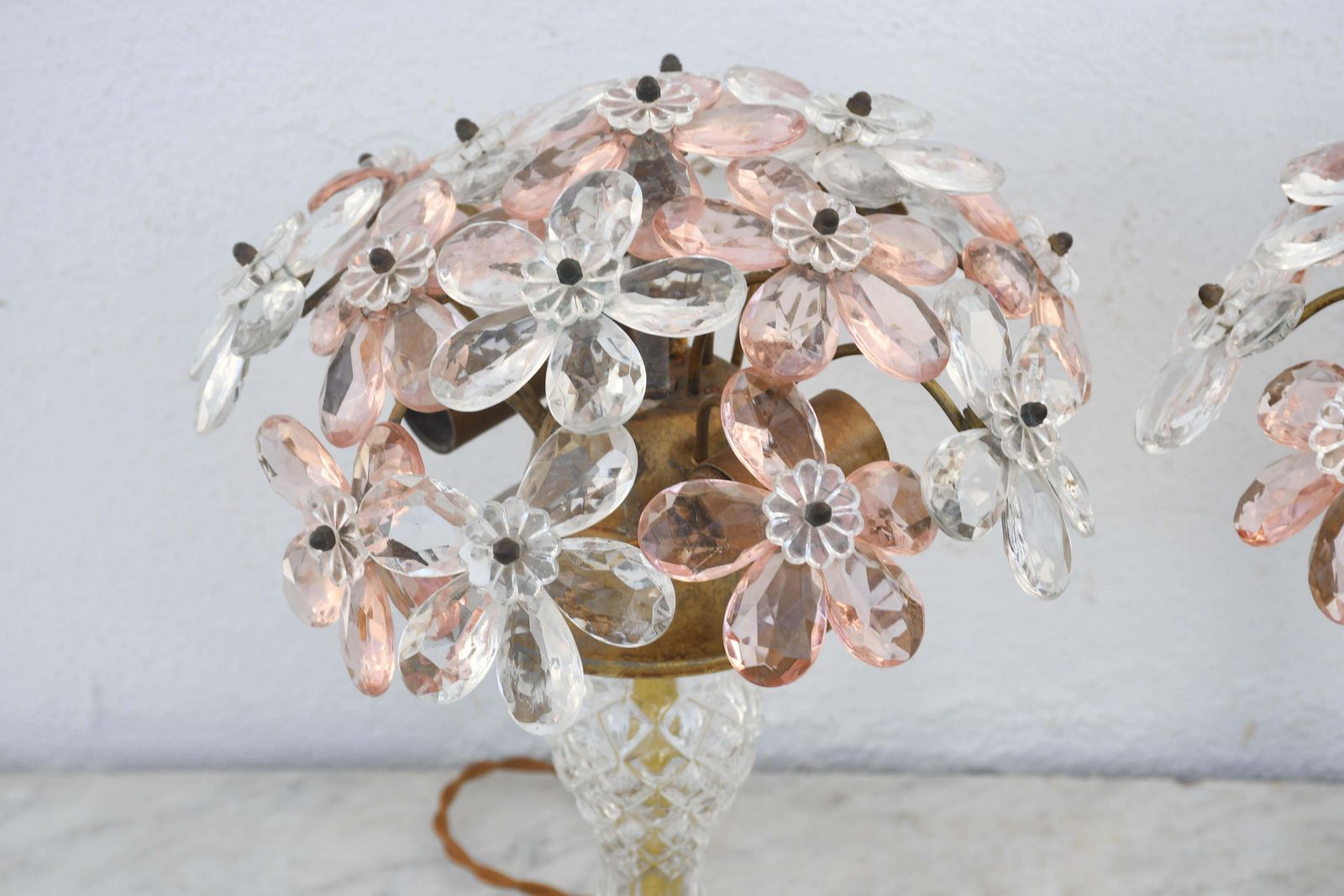 photo furniture Set Of 2 Larg Table Lamp Crystal Glass Flower Pink And Crystal, Brass Base, 1960