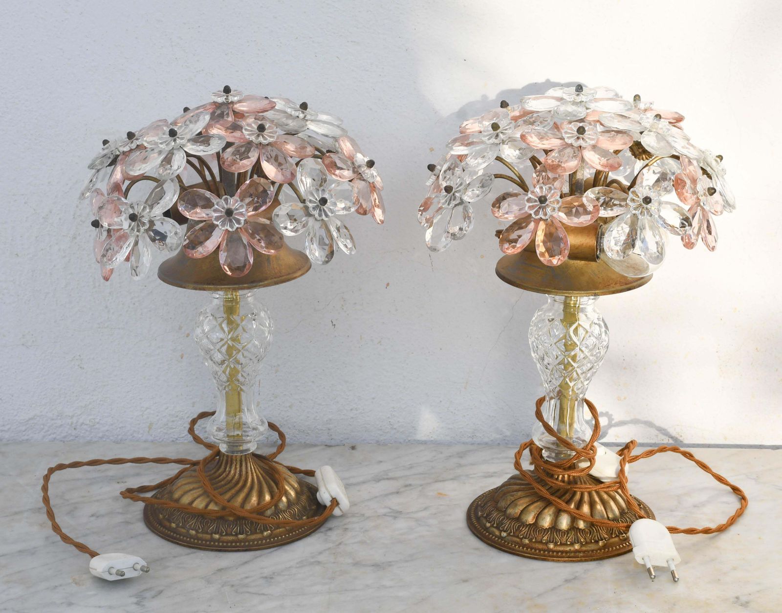photo for sale Set Of 2 Larg Table Lamp Crystal Glass Flower Pink And Crystal, Brass Base, 1960