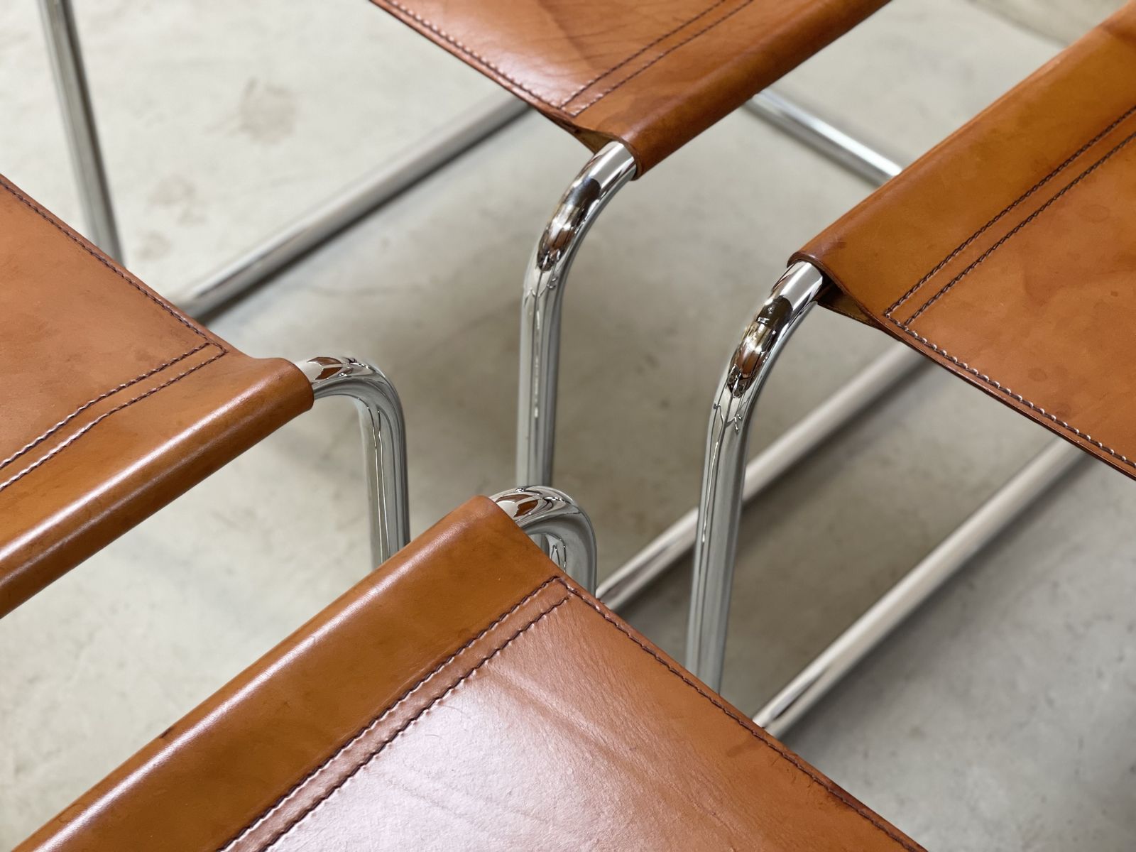 photo furniture 6 Dining Chairs Mart Stam Marcel Breuer S33 Set Of Six Fasem Chrome Tan Brown Cognac Leather Cantilever Bauhaus 6 Mid Century Dining Chairs