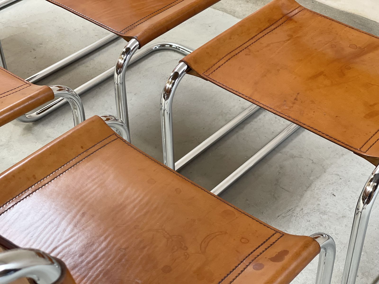 photo vinterior 6 Dining Chairs Mart Stam Marcel Breuer S33 Set Of Six Fasem Chrome Tan Brown Cognac Leather Cantilever Bauhaus 6 Mid Century Dining Chairs