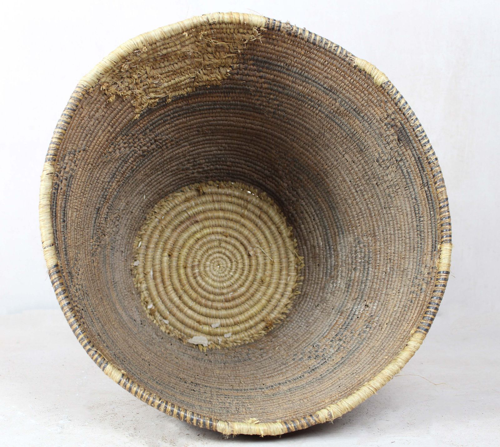 Vintage Tutsi Basket   Rwanda   106.3 photo furniture