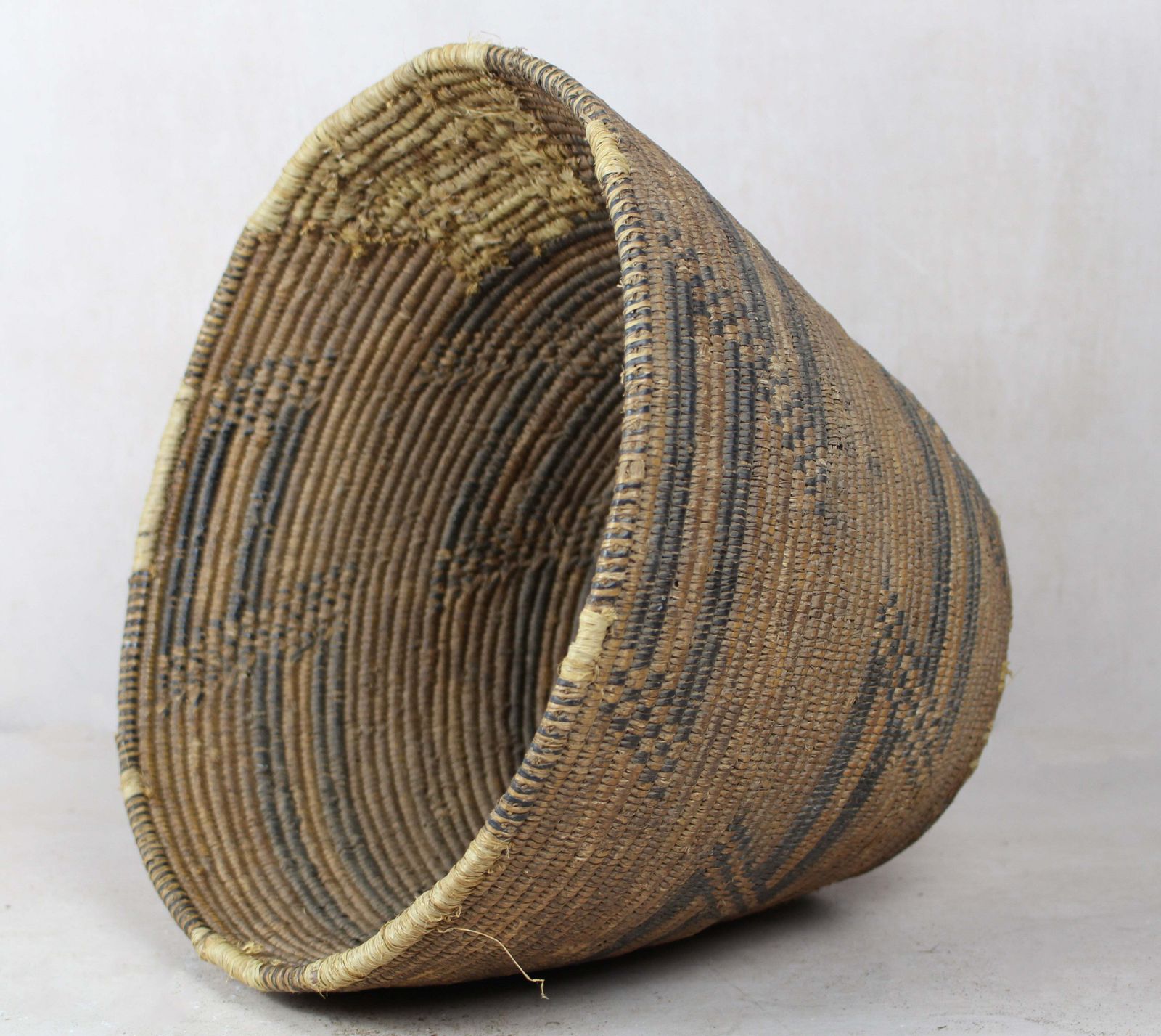 Vintage Tutsi Basket   Rwanda   106.3 photo for sale